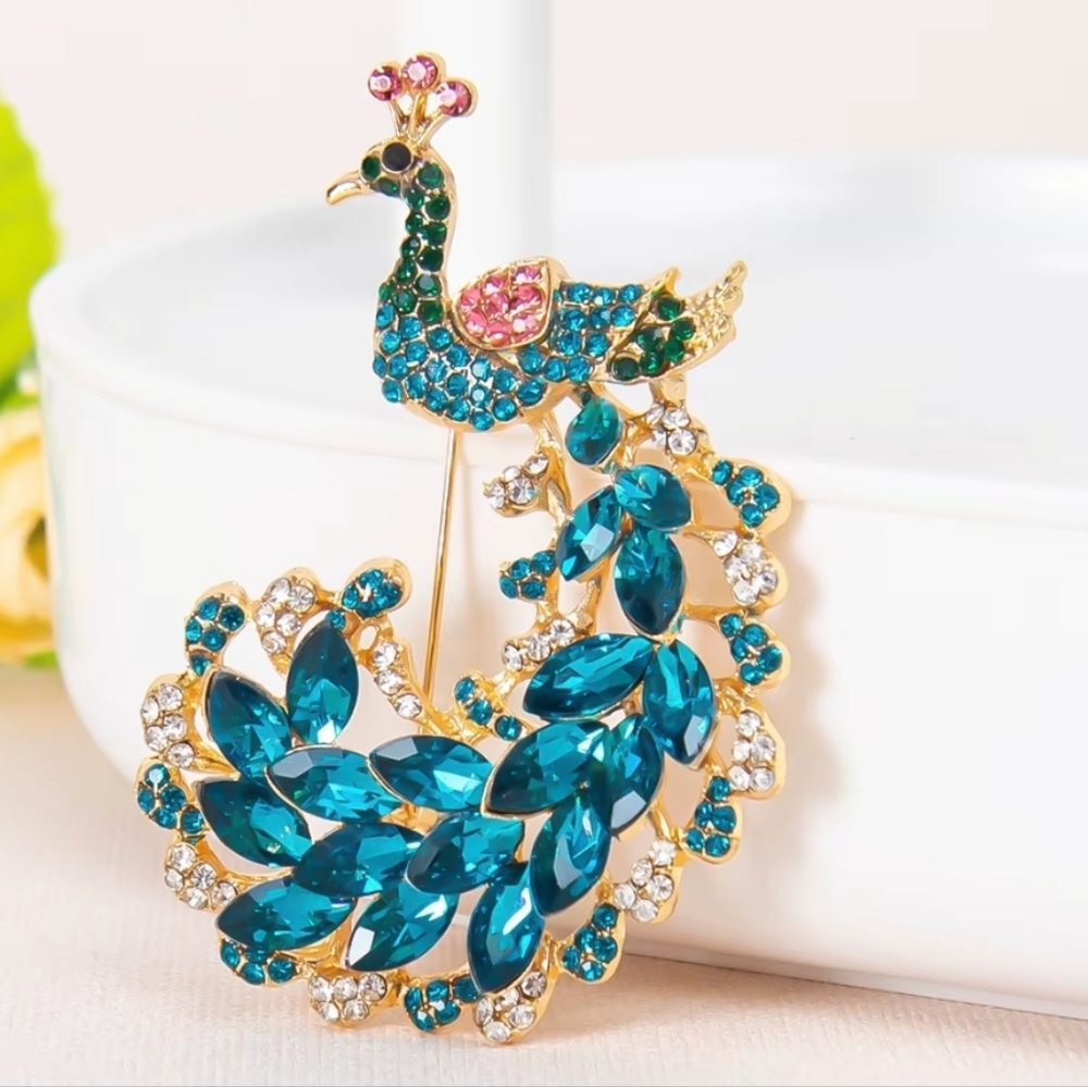 🌺 Peacock Rhinestone And Jewel Brooch Peacock Accessories Peacock Jewelry